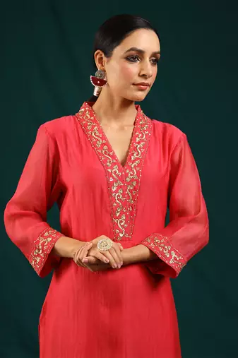 Red kurta set