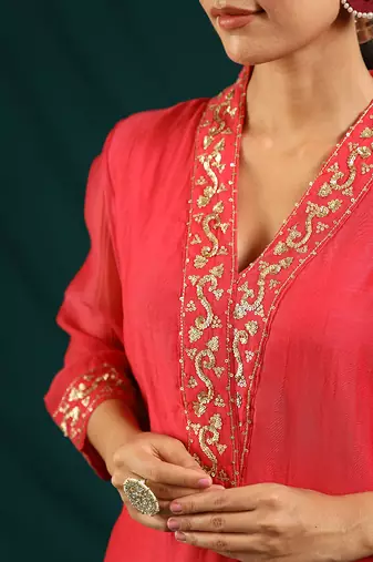 Red kurta set