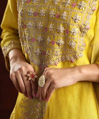 Grenish mustard chanderi silk kurta set 4