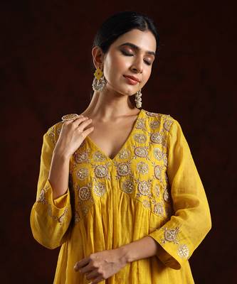 Mustard chanderi tissue kurta set 5