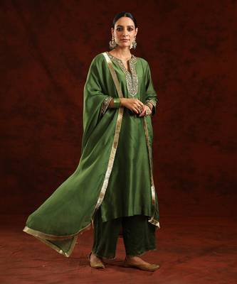 Green chanderi silk kurta set 2