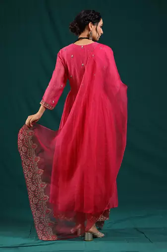 Fuschia pink soft chanderi kurta set
