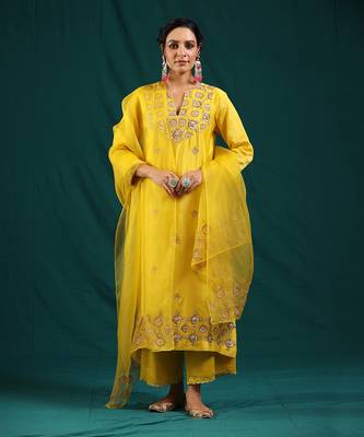 Mustard chanderi silk kurta set 1