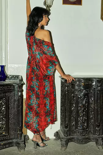 Red crepe silk kaftan