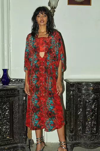 Red crepe silk kaftan