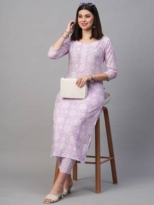 Purple Colour Ethnic Kurti and Bottom Set With Beautiful Print Design 4