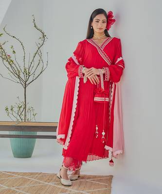 Kavita red kurta set 1