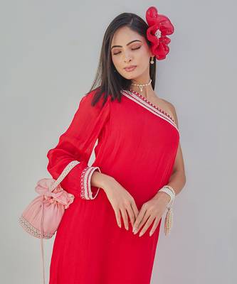 Sarita red kurta set 3