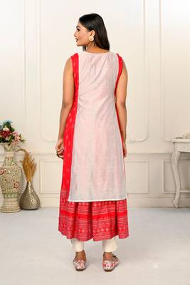 Red Colour Ethnic Kurti With Jacket For Girlish Looks 2