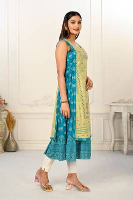 Turquoise Colour Ethnic Kurti With Jacket For Girlish Looks 4
