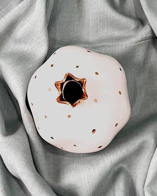 Opulent Aura: Handcrafted Off-White Pomegranate Home Decor with Gold-Plated Crown 2