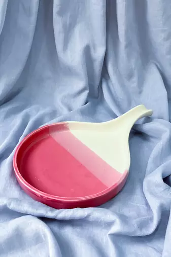 Tricolor Delight: Matte White, Pink, and Dark Pink Serving Baking Pizza Tray