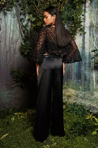 Black short cape set