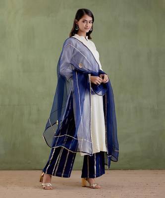 Ecru & midnight blue kashibai kurta set 2