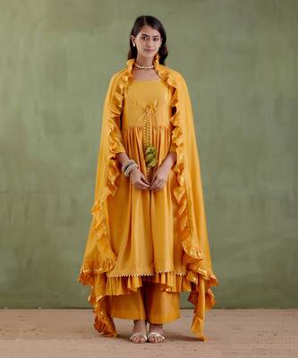 Yellow padmavati kurta set 1