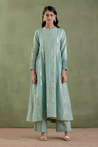 Aqua akka devi kurta set