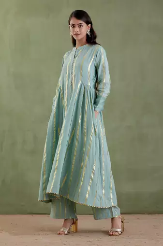 Aqua akka devi kurta set