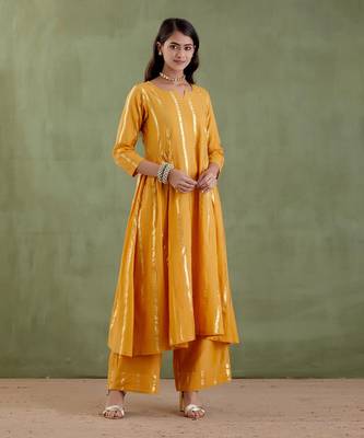 Yellow tarabai kurta set 2