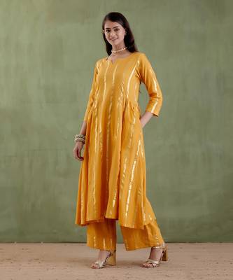 Yellow tarabai kurta set 5
