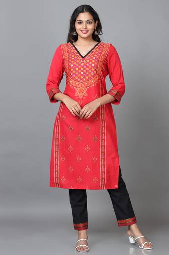 Hassu's women red 3/4 sleeve cotton floral printed straight calf-long salwar suit -with dupatta