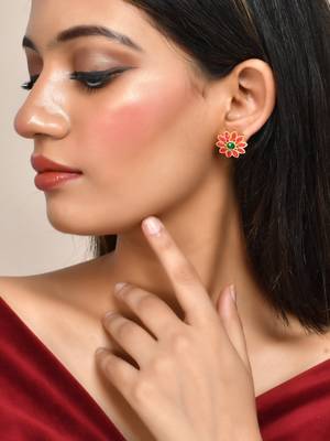 Gold plated floral stud earrings for women 2
