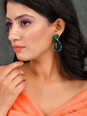 Faux emerald teardrop earrings 2