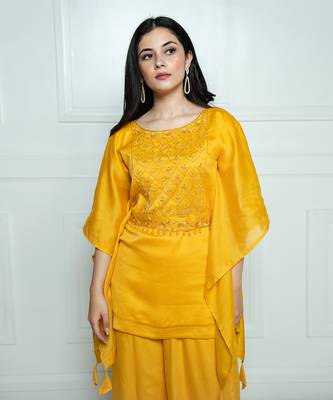 Yellow emb. short kaftan set with belt 3