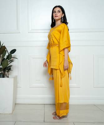 Yellow emb. short kaftan set with belt 4