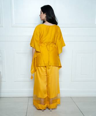 Yellow emb. short kaftan set with belt 5