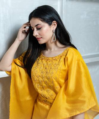 Yellow emb. short kaftan set with belt 6