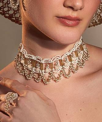 Frilana choker 1