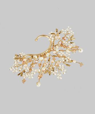 Trumera white ear cuff 4