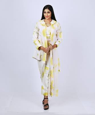 Pinkish Ivory Yym Asymme Highlow Side Cut Jacket With Bustier & Pant Co-Ord Set 1