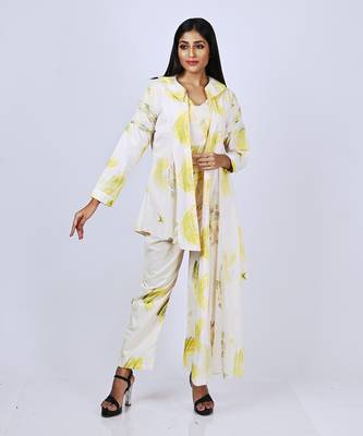 Pinkish Ivory Yym Asymme Highlow Side Cut Jacket With Bustier & Pant Co-Ord Set 2