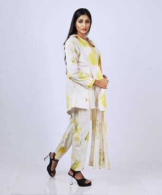 Pinkish Ivory Yym Asymme Highlow Side Cut Jacket With Bustier & Pant Co-Ord Set 6