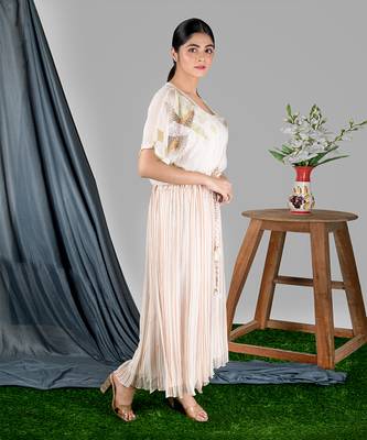 Pinkish Ivory Stripe Drawstring Kaftan  Kaftaan 2