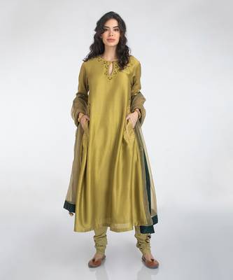 Olive green kurta set 1