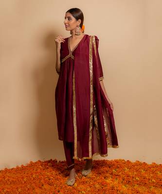 Maroon front yoke kurta set 1