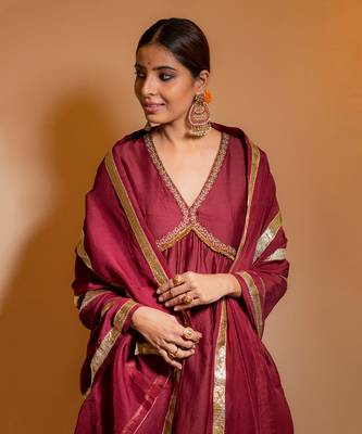 Maroon front yoke kurta set 3