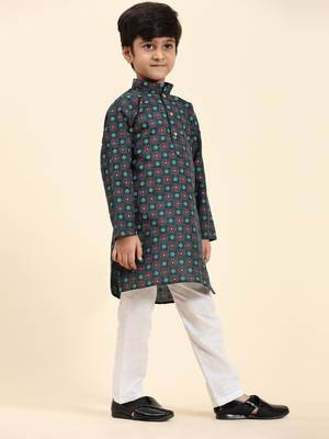 Green Stripes Cotton Jacquard Kurta Pajama Set for Boys\\Traditional Wear 5