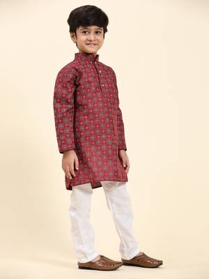 Maroon Stripes Cotton Jacquard Kurta Pajama Set for Boys\\Traditional Wear 6
