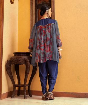 Blue printed & embroidered tunic 3