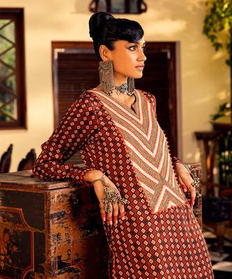 Brown printed & embroidered kurta set 2