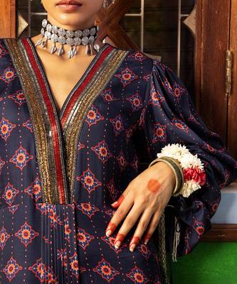 Blue printed & embroidered kaftan 4