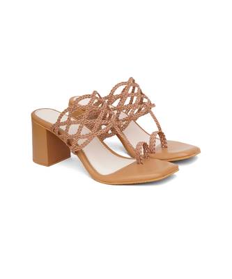 Nude dia heel 5