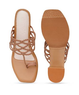 Nude dia heel 6