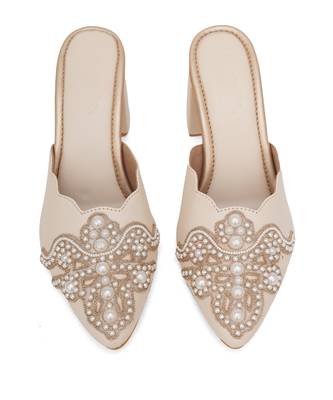Cream pearl heel 1