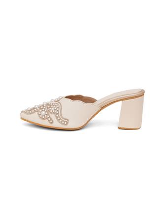 Cream pearl heel 3