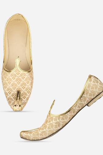 Desi colour mens ethnic footwear sherwani jutti- gold small flower