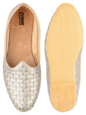 Desi colour mens ethnic footwear sherwani jutti-silver heavy emb 1